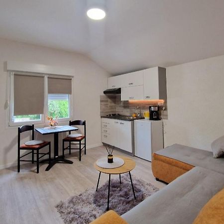 App & Beauty Loza Apartment Zambratija  Bagian luar foto
